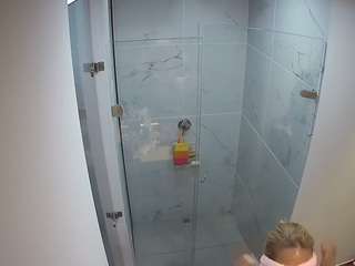 Granny Adult Cam camsoda voyeurcam-casa-salsa-shower-1