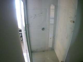 Salsa Slurper camsoda voyeurcam-casa-salsa-shower-1