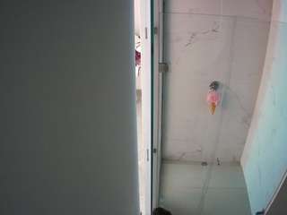 voyeurcam-casa-salsa-shower-1