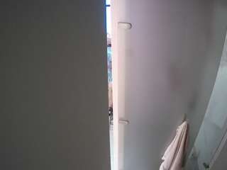 voyeurcam-casa-salsa-shower-1