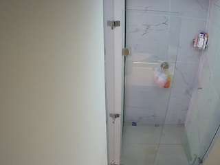 voyeurcam-casa-salsa-shower-1