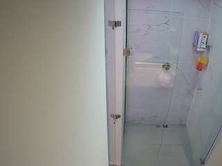 voyeurcam-casa-salsa-shower-1