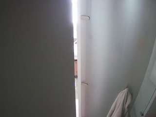 voyeurcam-casa-salsa-shower-1