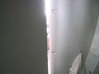 voyeurcam-casa-salsa-shower-1