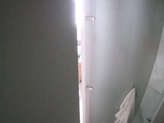 voyeurcam-casa-salsa-shower-1