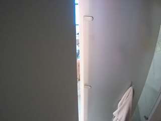 voyeurcam-casa-salsa-shower-1