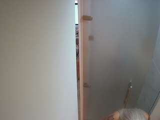 voyeurcam-casa-salsa-shower-1