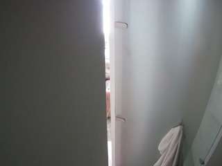 voyeurcam-casa-salsa-shower-1