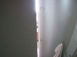 voyeurcam-casa-salsa-shower-1