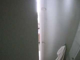 voyeurcam-casa-salsa-shower-1