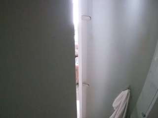 voyeurcam-casa-salsa-shower-1