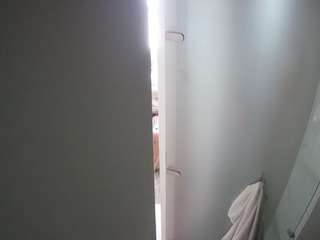 voyeurcam-casa-salsa-shower-1