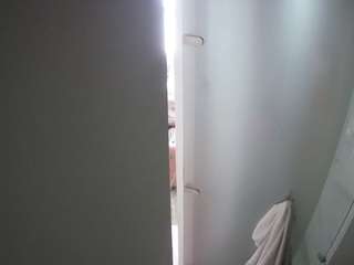 voyeurcam-casa-salsa-shower-1
