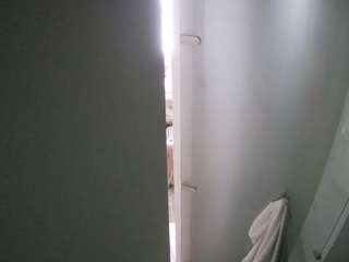 voyeurcam-casa-salsa-shower-1