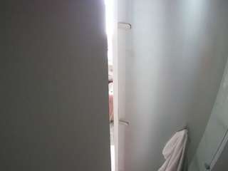 voyeurcam-casa-salsa-shower-1
