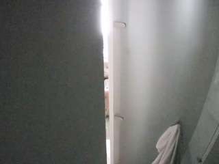 voyeurcam-casa-salsa-shower-1