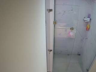 voyeurcam-casa-salsa-shower-1 camsoda