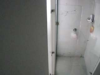 voyeurcam-casa-salsa-shower-1