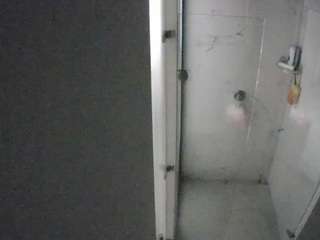 voyeurcam-casa-salsa-shower-1 camsoda