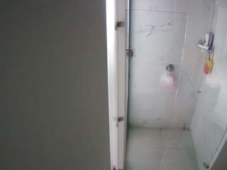 voyeurcam-casa-salsa-shower-1