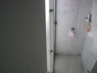 voyeurcam-casa-salsa-shower-1