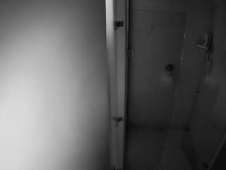 voyeurcam-casa-salsa-shower-1 camsoda