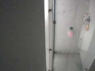 voyeurcam-casa-salsa-shower-1