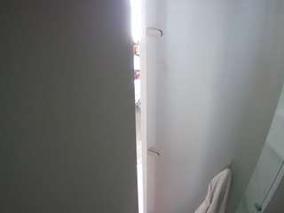 voyeurcam-casa-salsa-shower-1