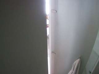 voyeurcam-casa-salsa-shower-1