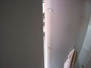 voyeurcam-casa-salsa-shower-1