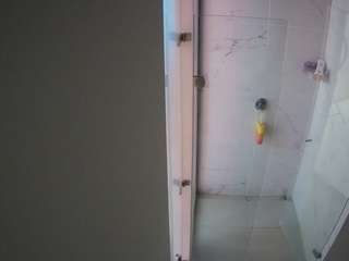 voyeurcam-casa-salsa-shower-1