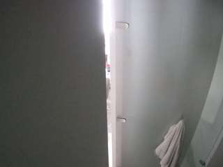 voyeurcam-casa-salsa-shower-1