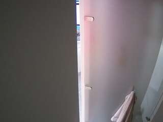 voyeurcam-casa-salsa-shower-1