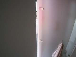 voyeurcam-casa-salsa-shower-1