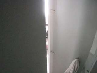 voyeurcam-casa-salsa-shower-1 camsoda