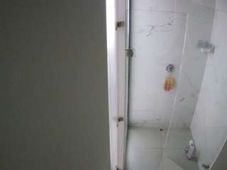 voyeurcam-casa-salsa-shower-1