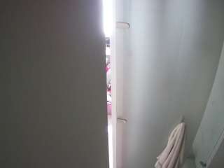 voyeurcam-casa-salsa-shower-1 camsoda