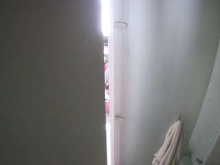 voyeurcam-casa-salsa-shower-1 camsoda