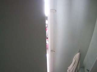 voyeurcam-casa-salsa-shower-1 camsoda