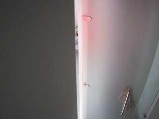 voyeurcam-casa-salsa-shower-1 camsoda