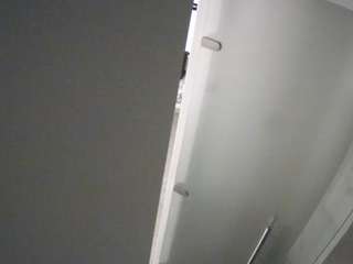 voyeurcam-casa-salsa-shower-1 Live Webcam on CamSoda