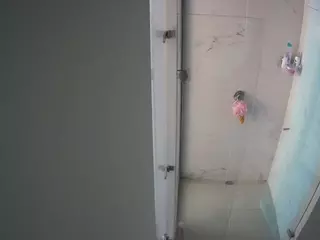 voyeurcam casa salsa shower 1's Live Sex Cam Show