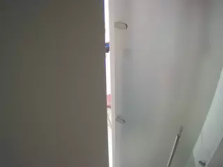 voyeurcam casa salsa shower 1's Live Sex Cam Show