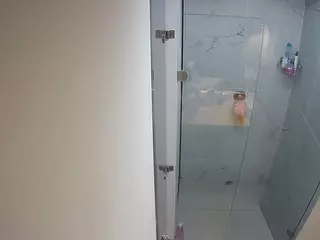 voyeurcam casa salsa shower 1's Live Sex Cam Show