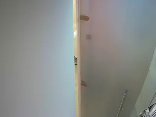 voyeurcam casa salsa shower 1's Live Sex Cam Show