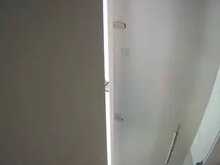 voyeurcam casa salsa shower 1's Live Sex Cam Show