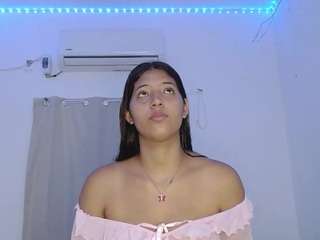 Live cam show with evaluna