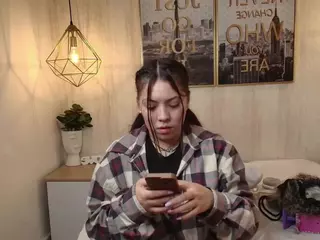 IssaReel's Live Sex Cam Show