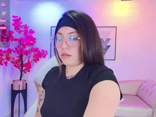 IssaReel's Live Sex Cam Show