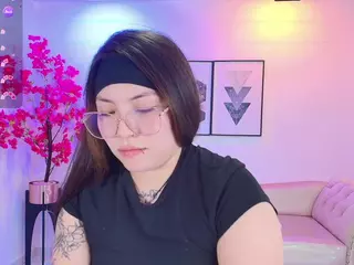 IssaReel's Live Sex Cam Show